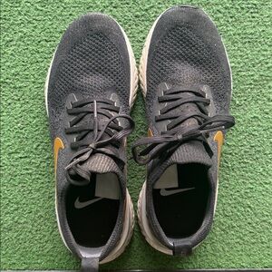 Black Nike Sneakers